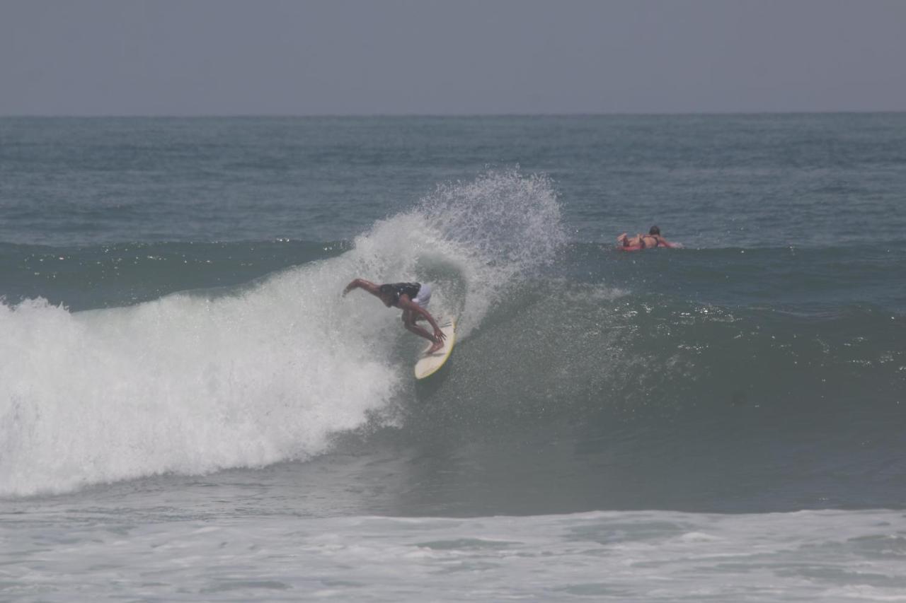 Surfers Villa Medewi Jembrana Екстериор снимка
