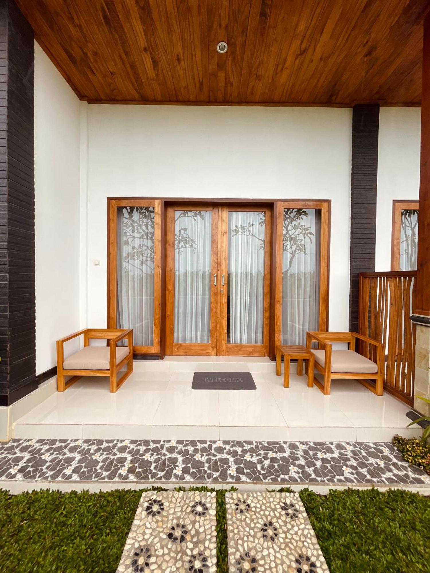 Surfers Villa Medewi Jembrana Екстериор снимка